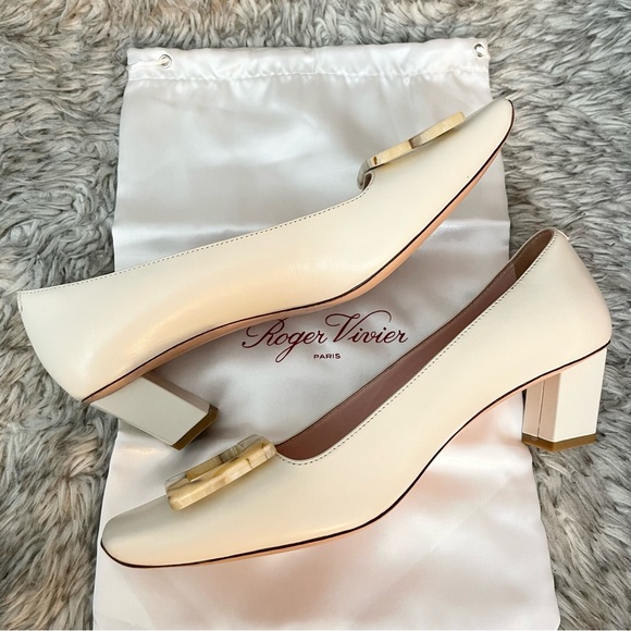 SOLD‼️Roger Vivier Buckle Pumps - Picture 6 of 9